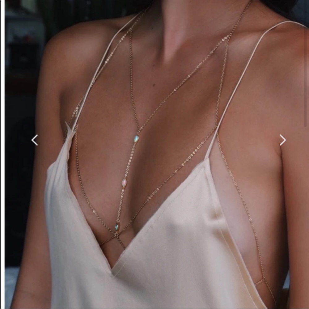 Lili Claspe Body Chain Gold